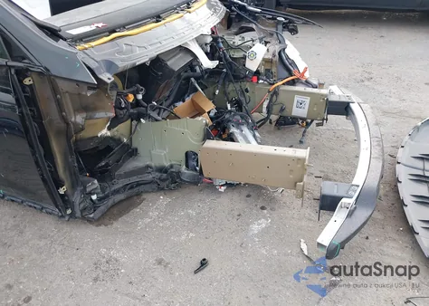 2023 Tesla Model X Dual Motor All-Wheel Drive/Standard Range z USA, uszkodzony, nr VIN 7SAXCBE55PF385222